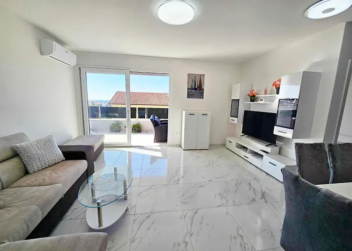 App Mary Novigrad Istria