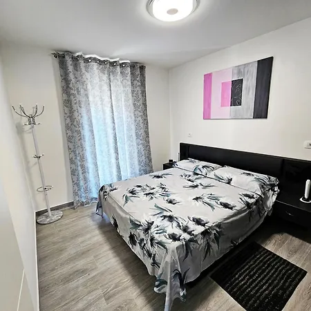 Apartment App Mary